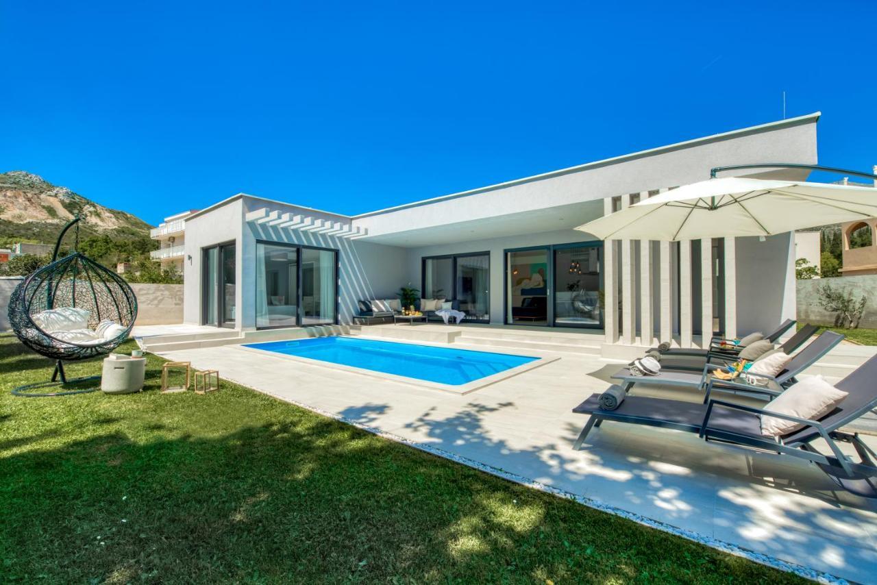 Villa Oasis - Your Luxury Home Away From Home Celopeci Екстериор снимка