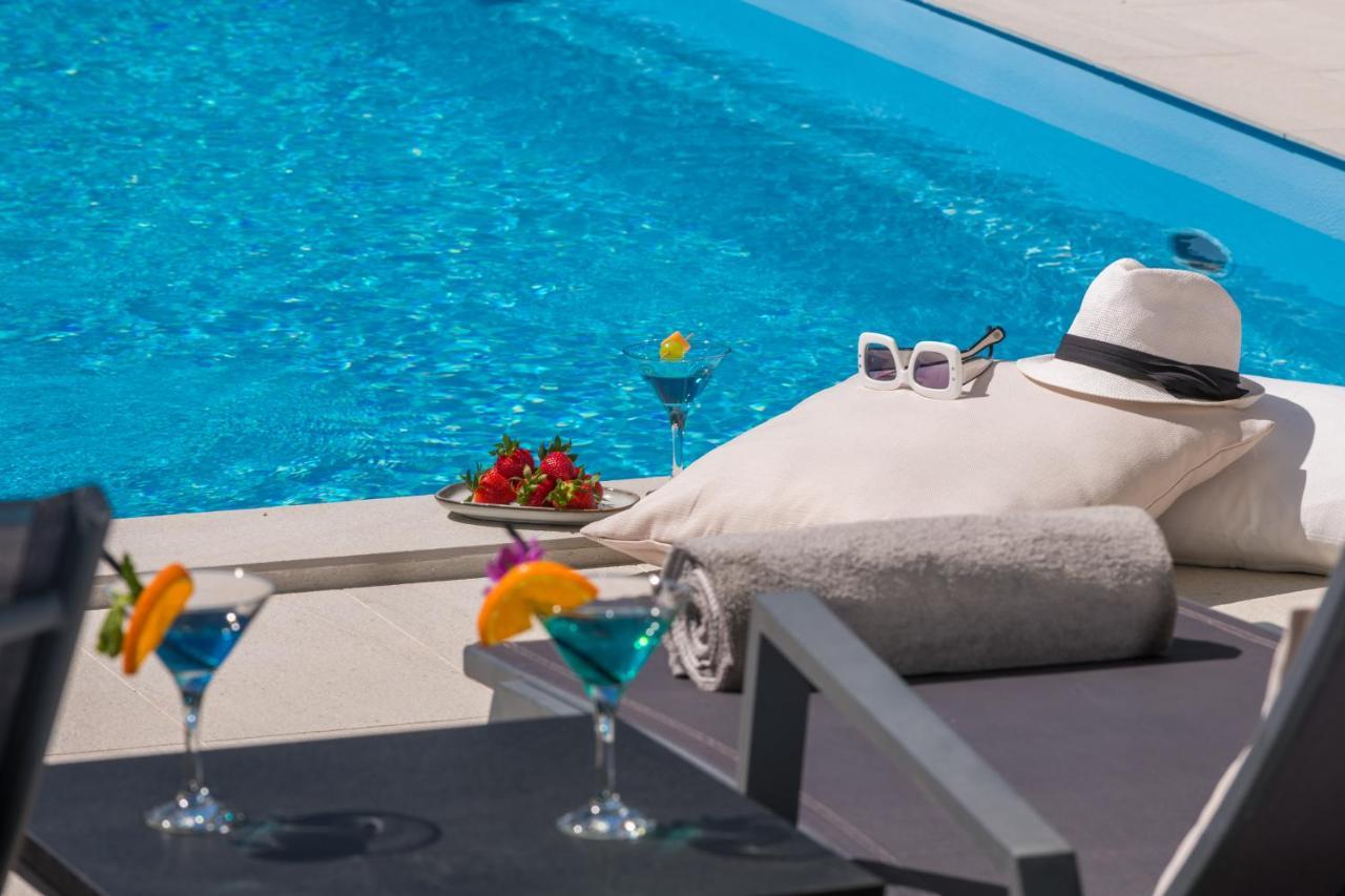 Villa Oasis - Your Luxury Home Away From Home Celopeci Екстериор снимка