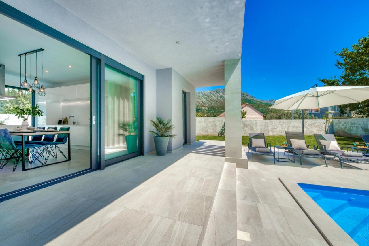 Villa Oasis - Your Luxury Home Away From Home Celopeci Екстериор снимка