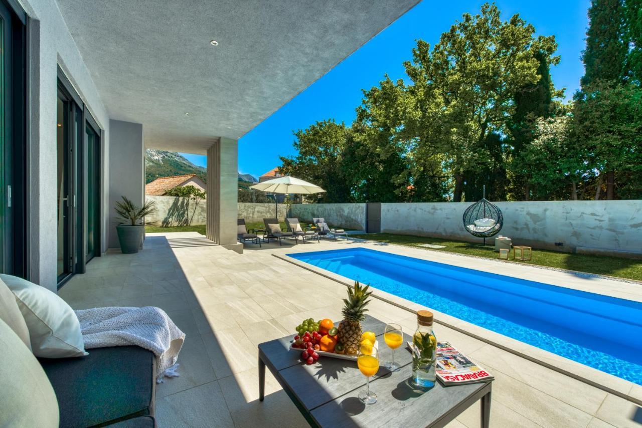 Villa Oasis - Your Luxury Home Away From Home Celopeci Екстериор снимка