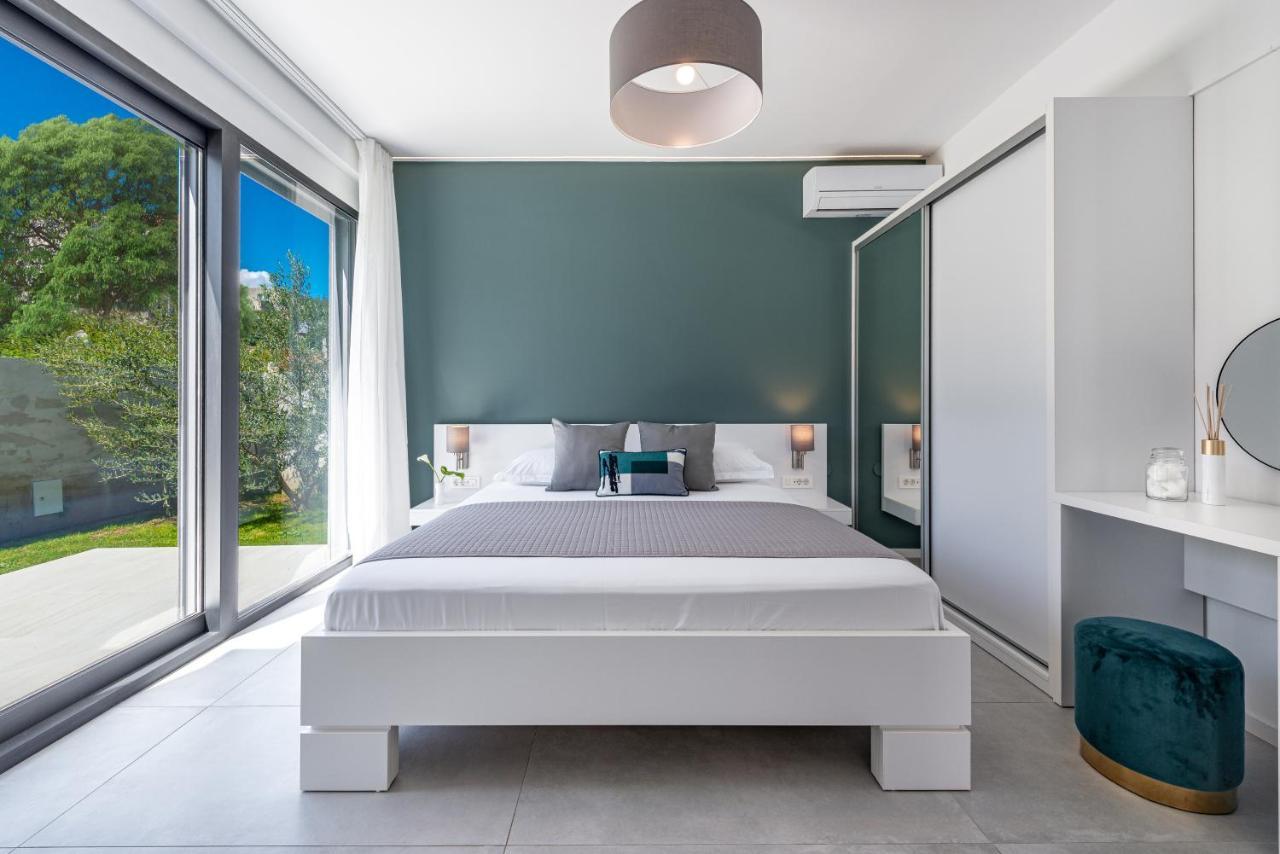 Villa Oasis - Your Luxury Home Away From Home Celopeci Екстериор снимка