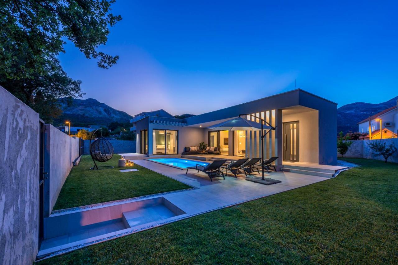 Villa Oasis - Your Luxury Home Away From Home Celopeci Екстериор снимка